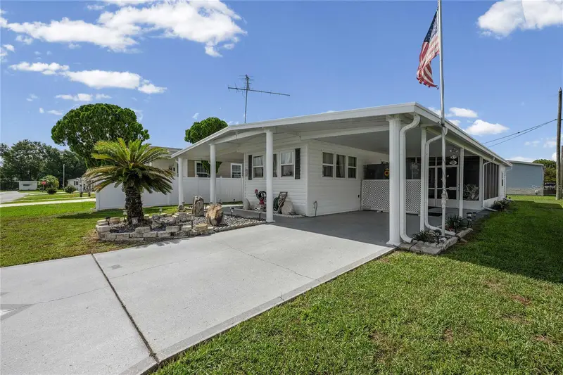 37250 Beverly Ave, FL