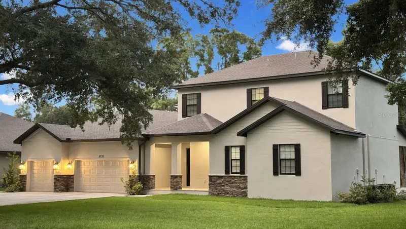 2730 Robertson, FL