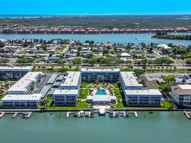 315 N Causeway #C-402, FL