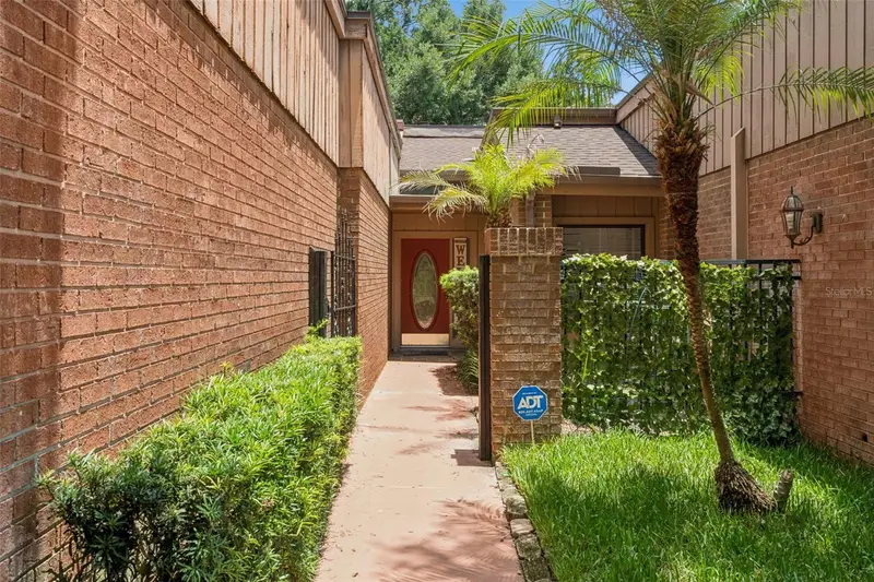 110 Cedar Point Ln, FL