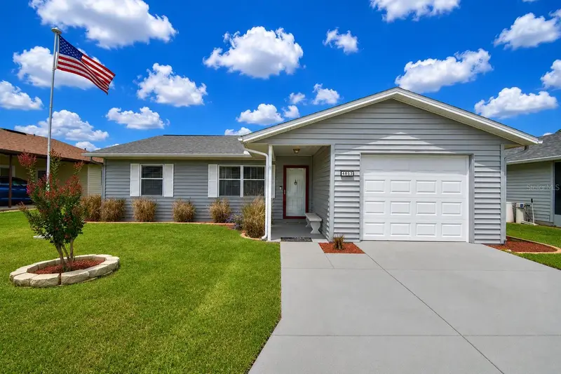 4853 Colonnades Cir E, FL