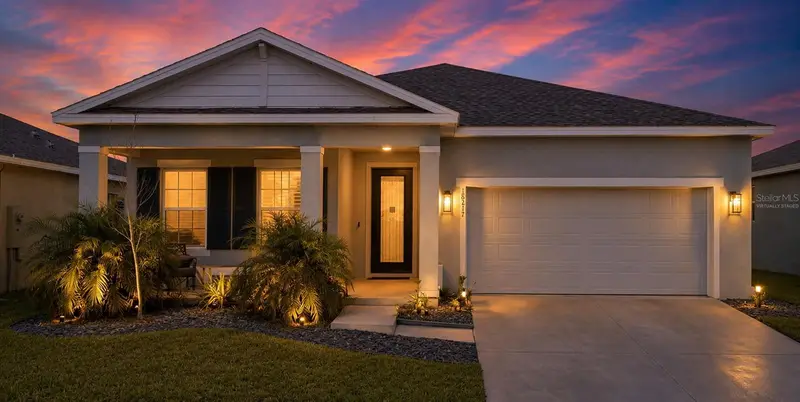18217 Falling Pine Needle Ln, FL