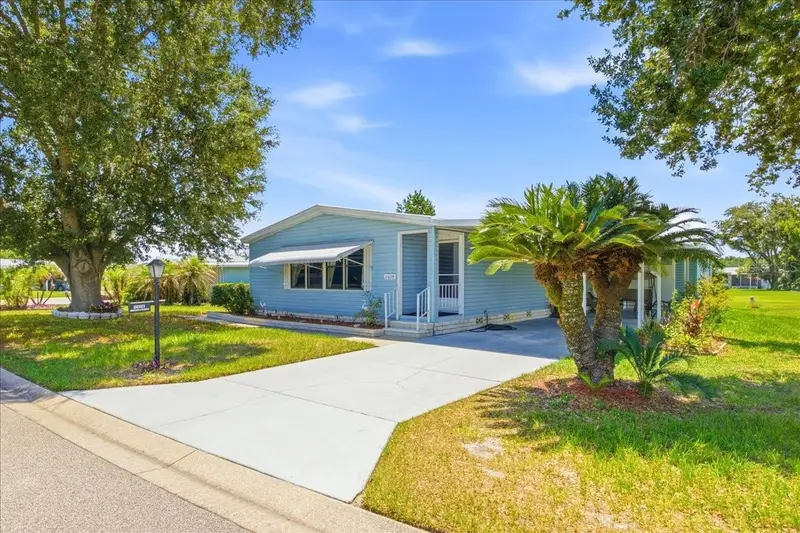 2679 Lake Grassmere Cir #903, FL