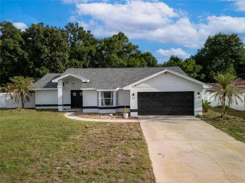 352 Vail Dr, FL