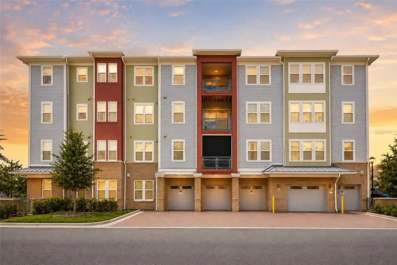 7521 Laureate Blvd #5403, FL
