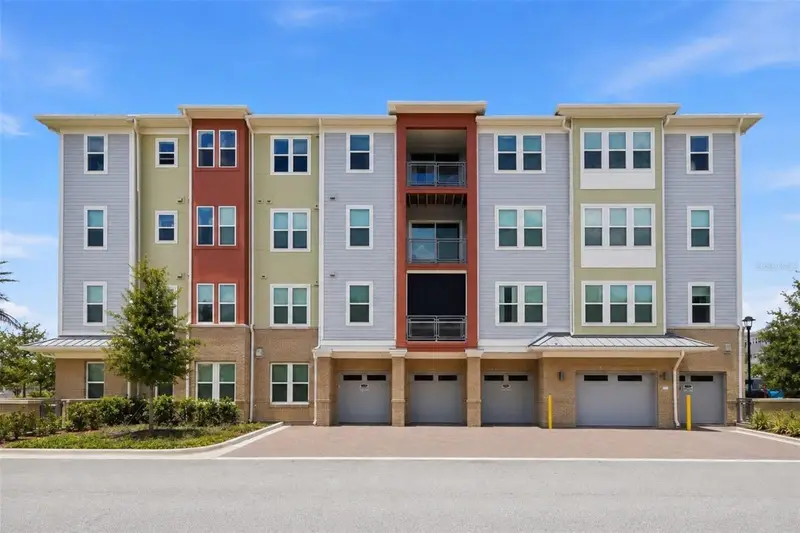 7521 Laureate Blvd #5403, FL