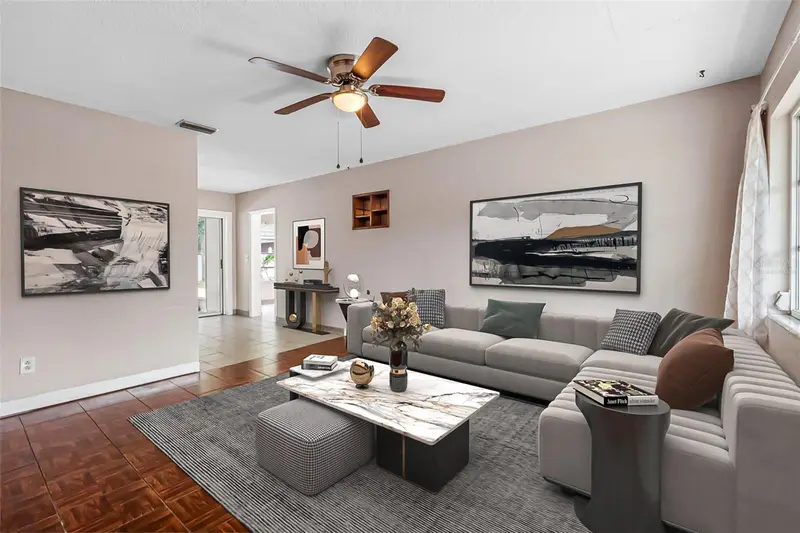 126 W Grapefruit Cir, FL