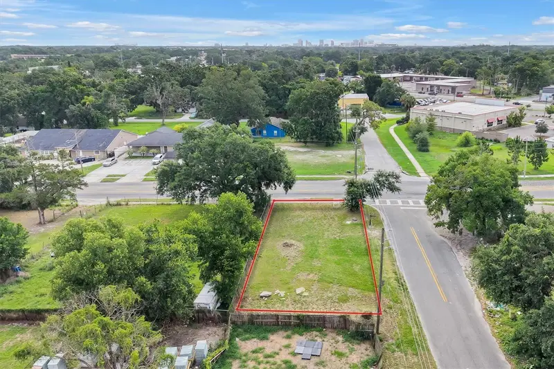 100 N Pine Hills Rd, FL