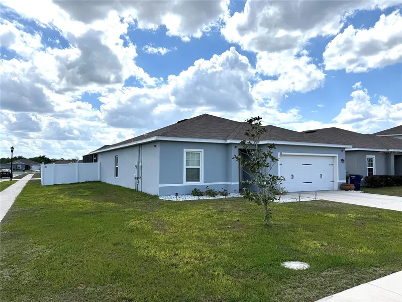 896 Eagle Rock Ter, FL