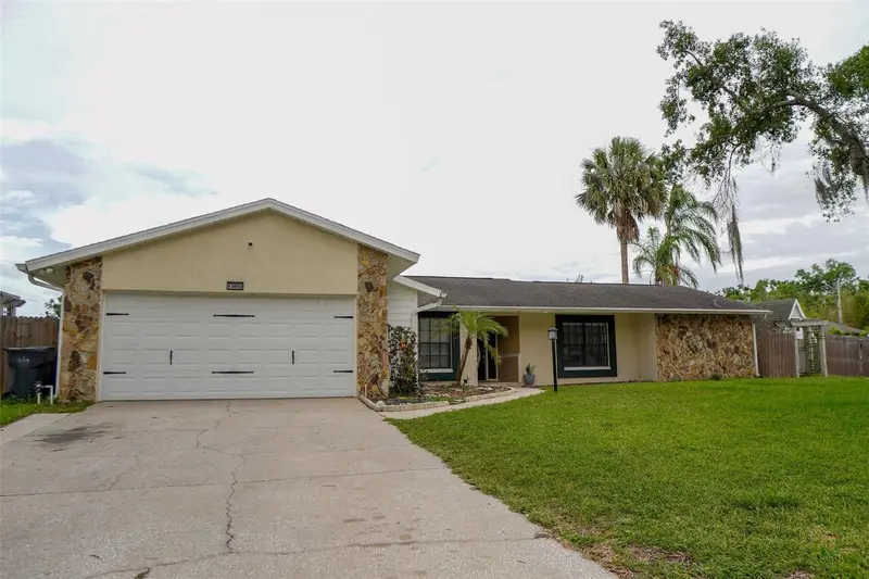 13603 Westshire Dr, FL