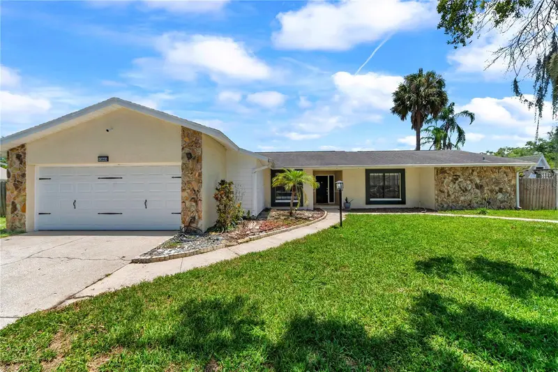 13603 Westshire Dr, FL