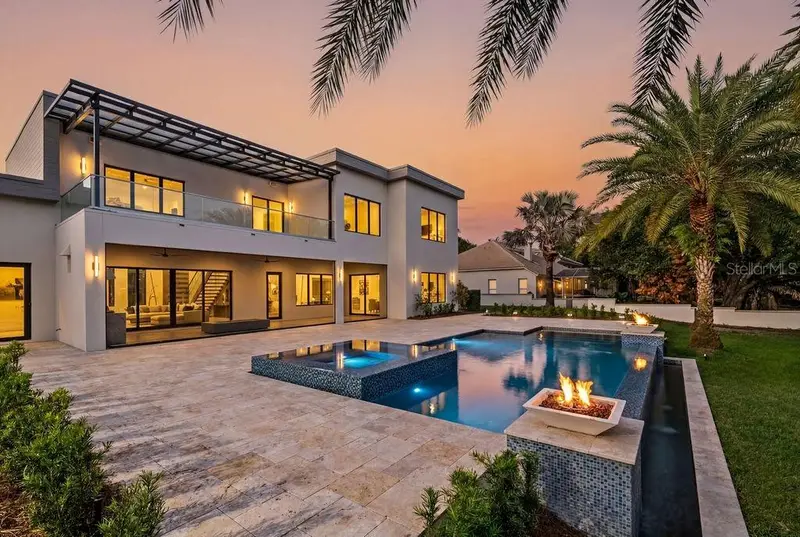 237 Sagecrest Dr, FL