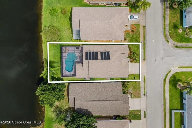 992 Shaw Cir, FL