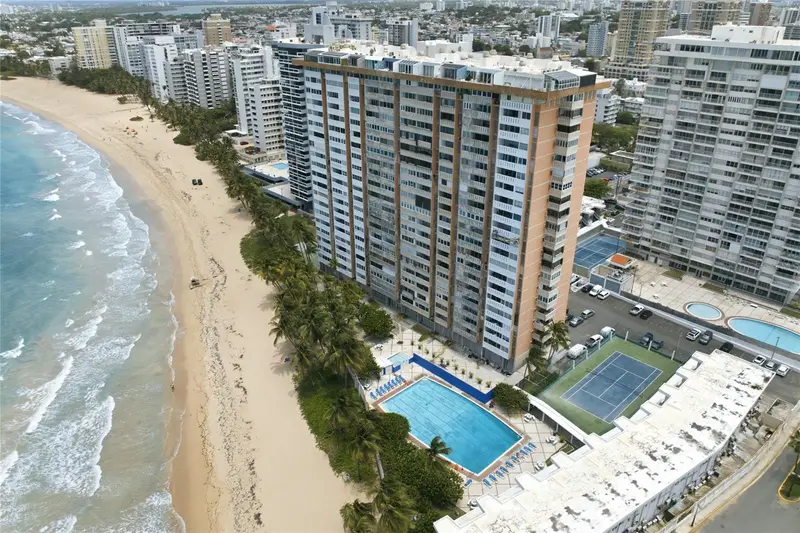 1479 Ave Ashfort #1402, PR