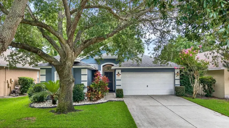 805 Straw Lake Dr, FL
