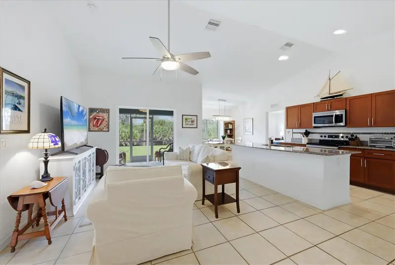 150 Baytree Dr, FL