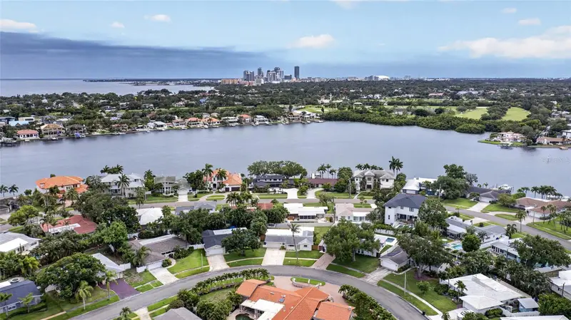 1563 Eden Isle Blvd Ne, FL
