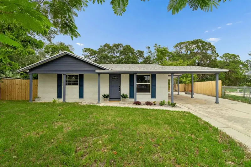 6532 S West Shore Cir, FL