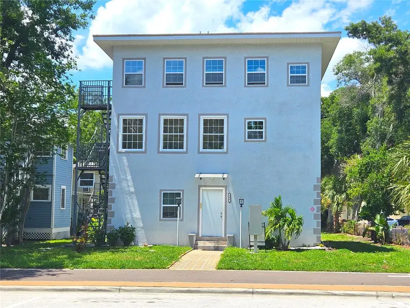 306 Turner St #1, FL