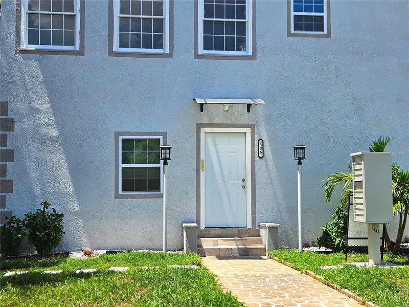 306 Turner St #1, FL
