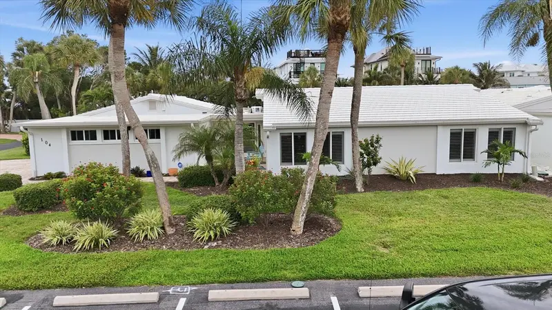 104 Whispering Sands Dr #V27, FL