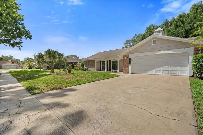 8702 Powderhorn Row, FL