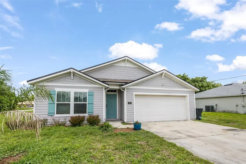 54 Patchogue Ln, FL