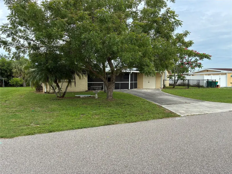 160 Deerfield Ave Ne, FL