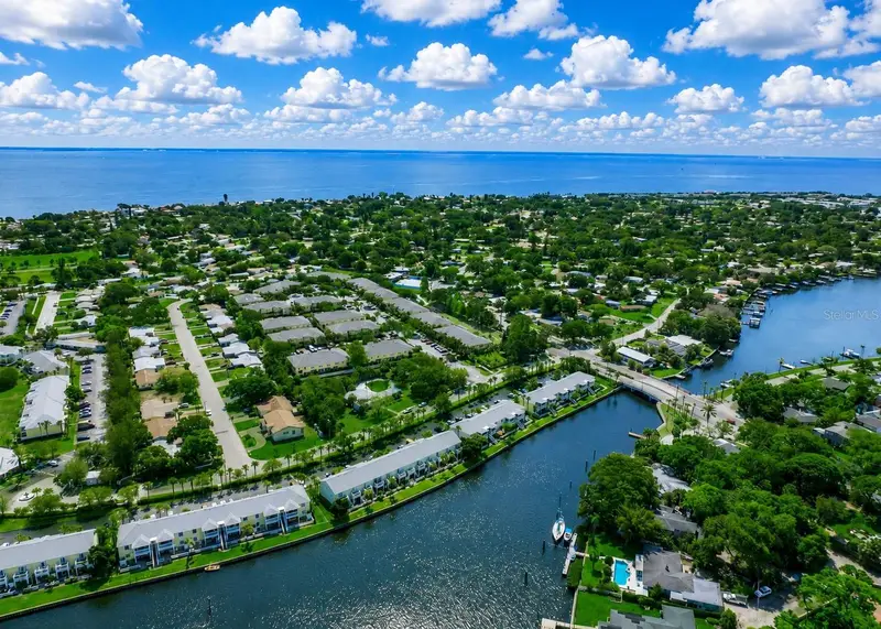 3889 Pompano Dr Se #C, FL