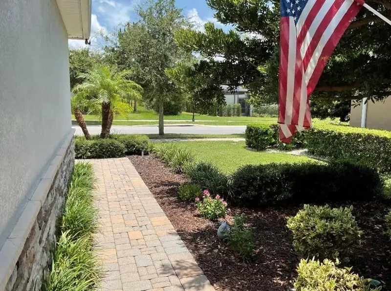 560 Adenmore Ter, FL