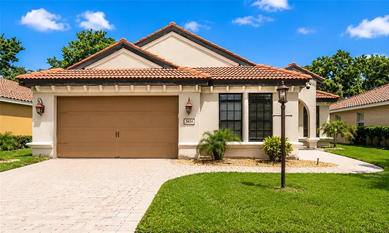 5624 Aaron Ct, FL