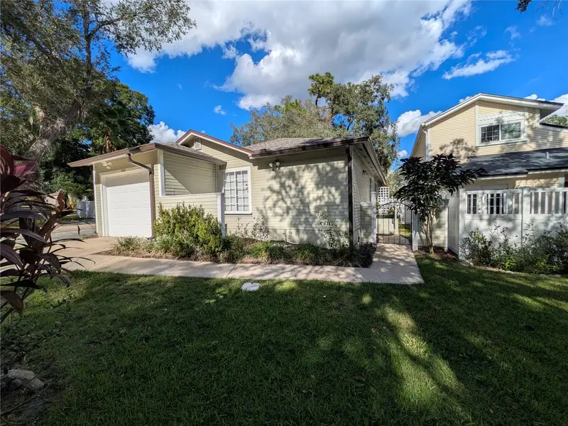 506 Harvard Pl, FL