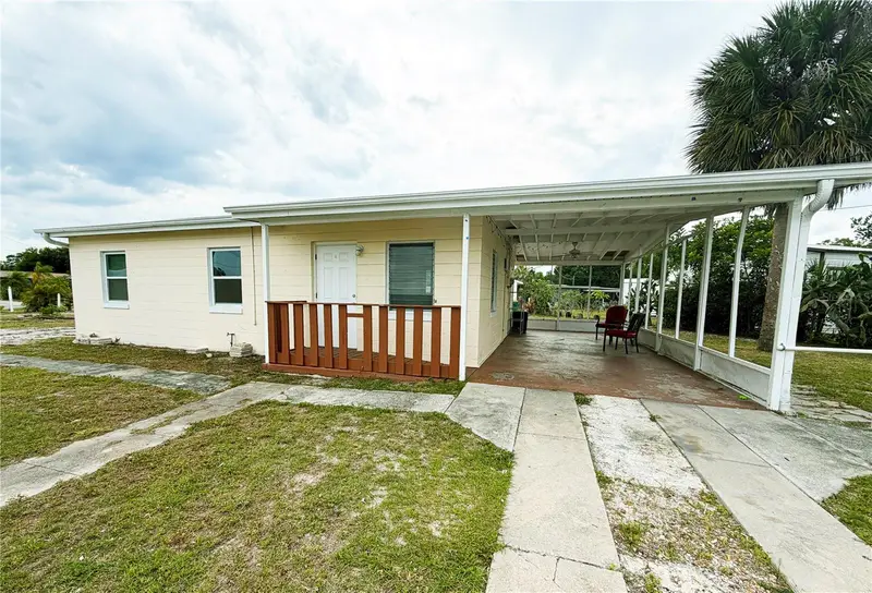 208 Martin Dr Ne, FL