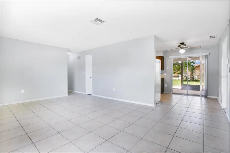 405 Long Dr, FL