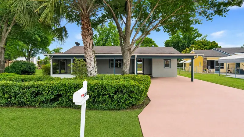 5824 Delta St, FL