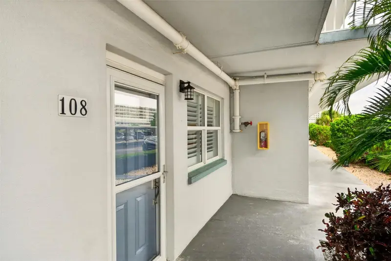 5925 Shore Blvd S #108, FL