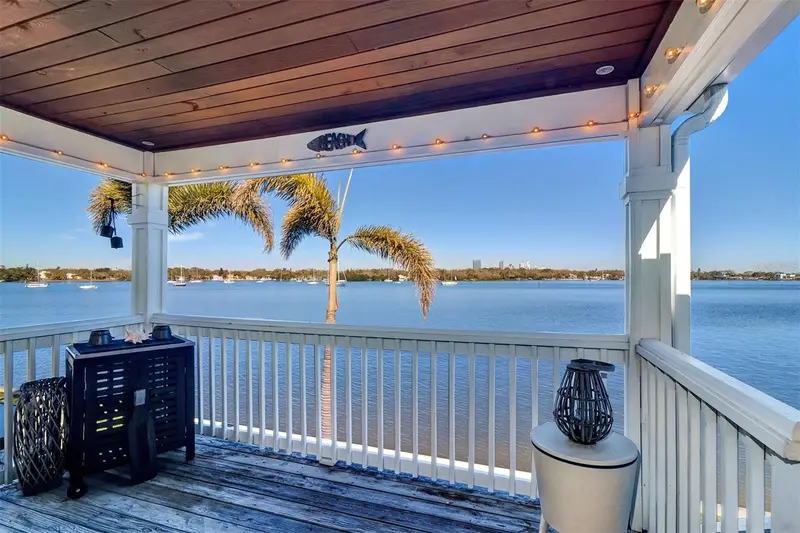 225 Pompano Dr Se #C, FL