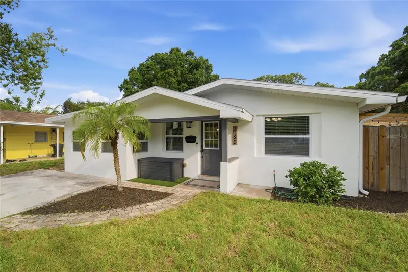 1120 52nd Ave N, FL