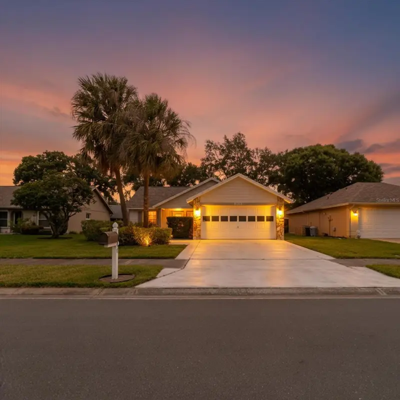 3951 104th Ave N, FL