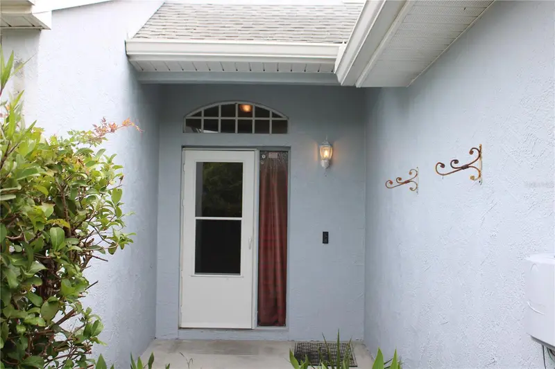 202 Hemingway Dr, FL