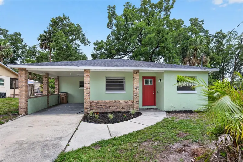 Mount Plymouth listing