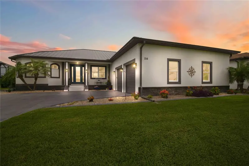 216 Rotonda Blvd E, FL