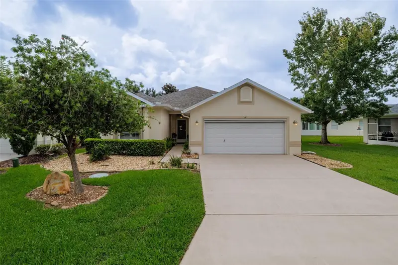 61 Raintree Cir, FL