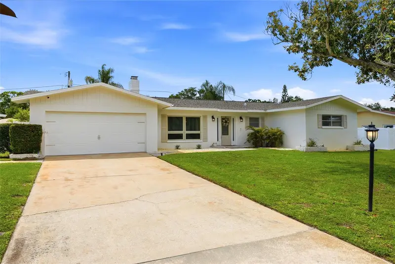 1348 Buckingham Dr, FL