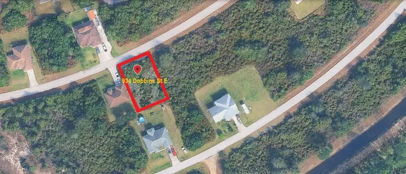 934 Dobbins St E, FL