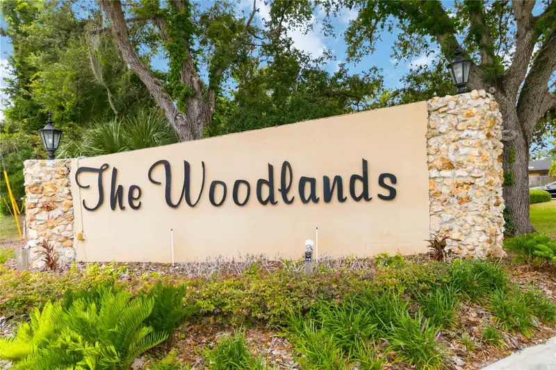 102 Eastern Frk, FL