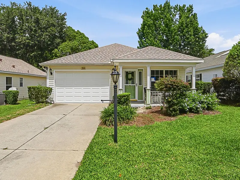 25114 Cranes Roost Cir, FL