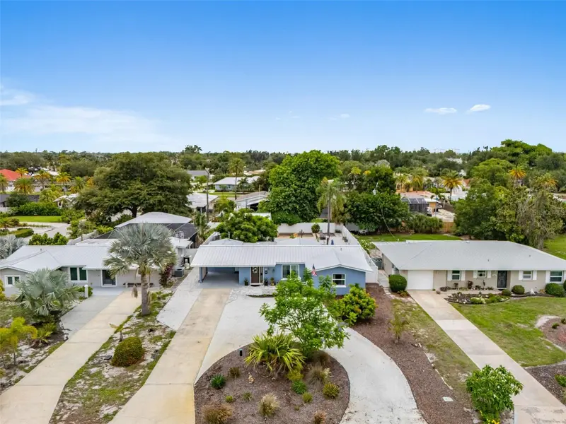 242 Piazza Di Luna, FL