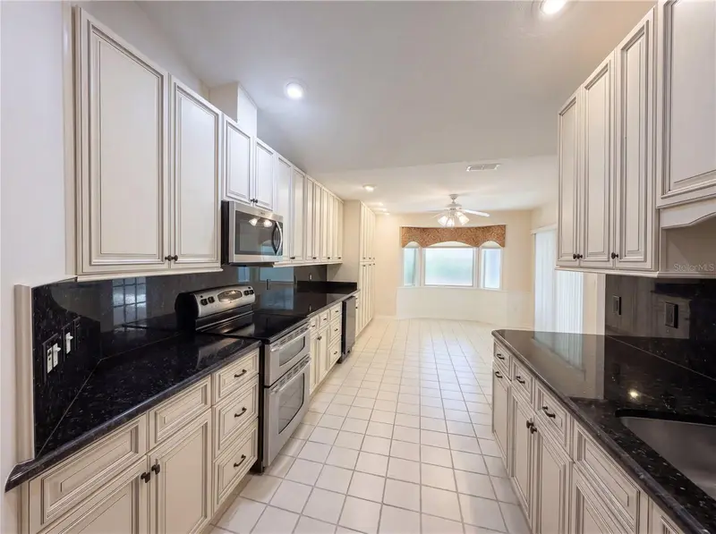 1543 Chaucer Ct, FL