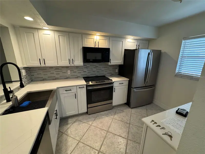 2275 S Mccall Rd #201, FL